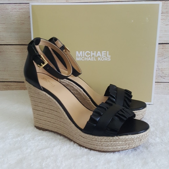 New Michael Kors Bella Leather Wedge Sandals - Picture 1 of 5